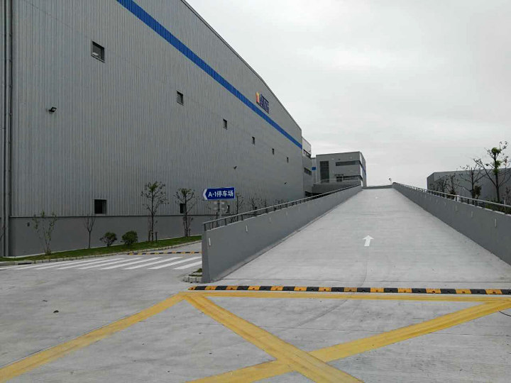 A8107  閔行莘莊工業(yè)區(qū)春康路38000平米高標(biāo)準(zhǔn)高平臺(tái)丙二類倉庫出租可分租 4200平起租